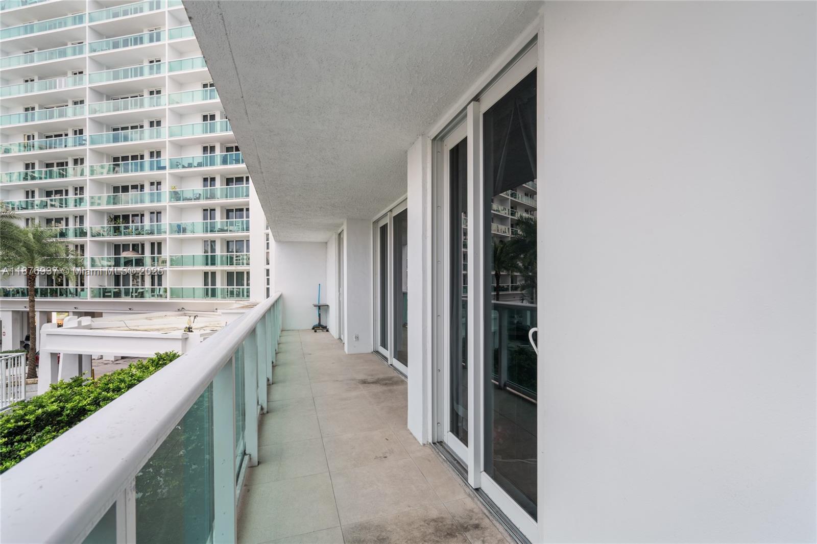 229 2 / 2 1331 sq. ft. $ 2025-09-11 0 foto
