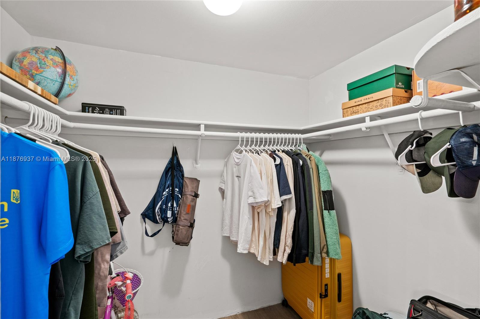 229 2 / 2 1331 sq. ft. $ 2025-09-11 0 foto