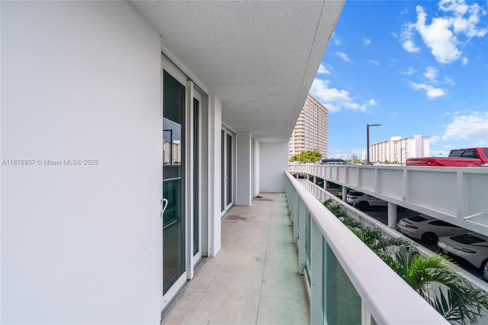 229 2 / 2 1331 sq. ft. $ 2025-09-11 0 foto