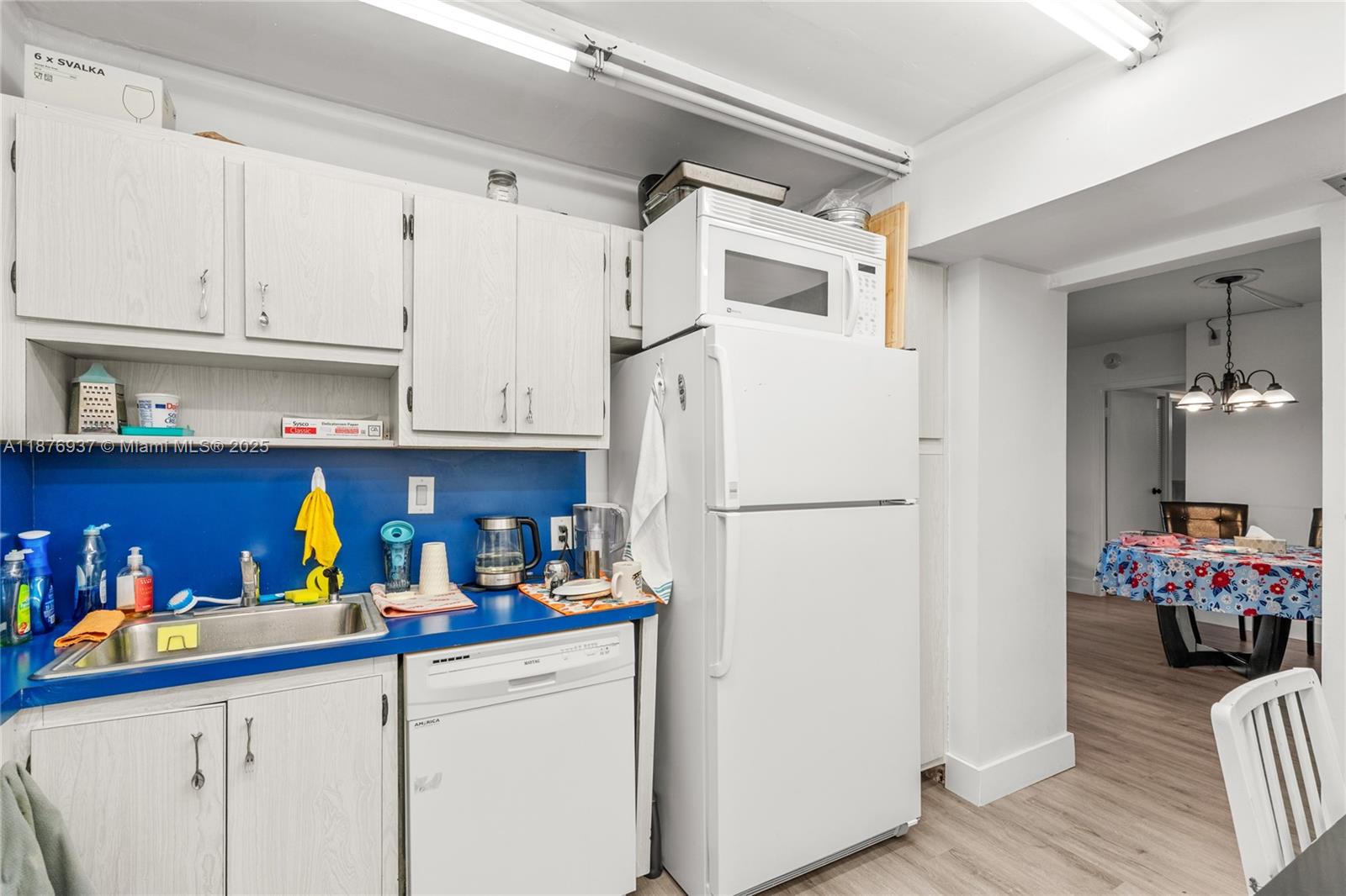 229 2 / 2 1331 sq. ft. $ 2025-09-11 0 foto