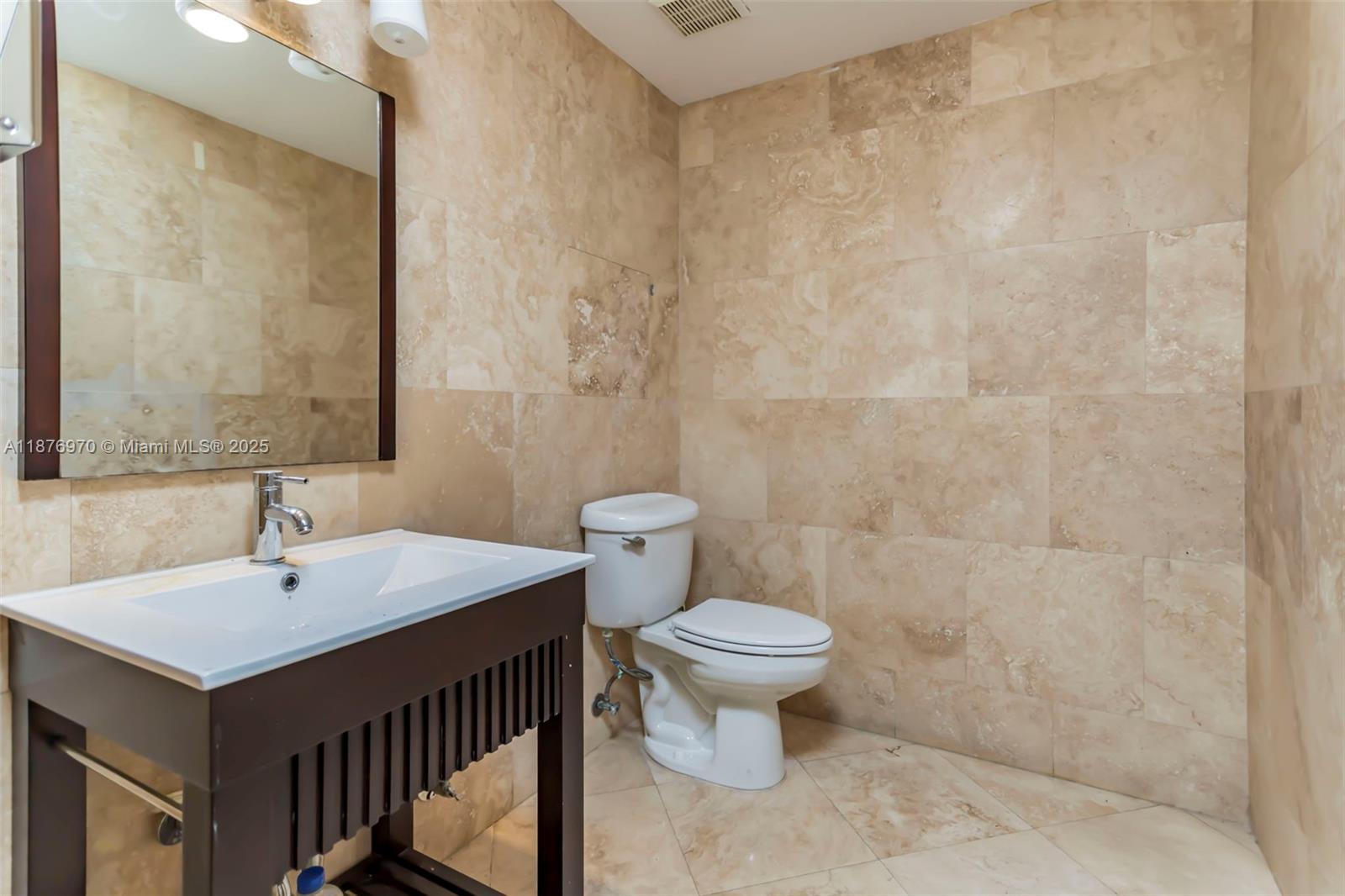 Ver detalles / sq. ft. $ 2025-09-11 0 foto