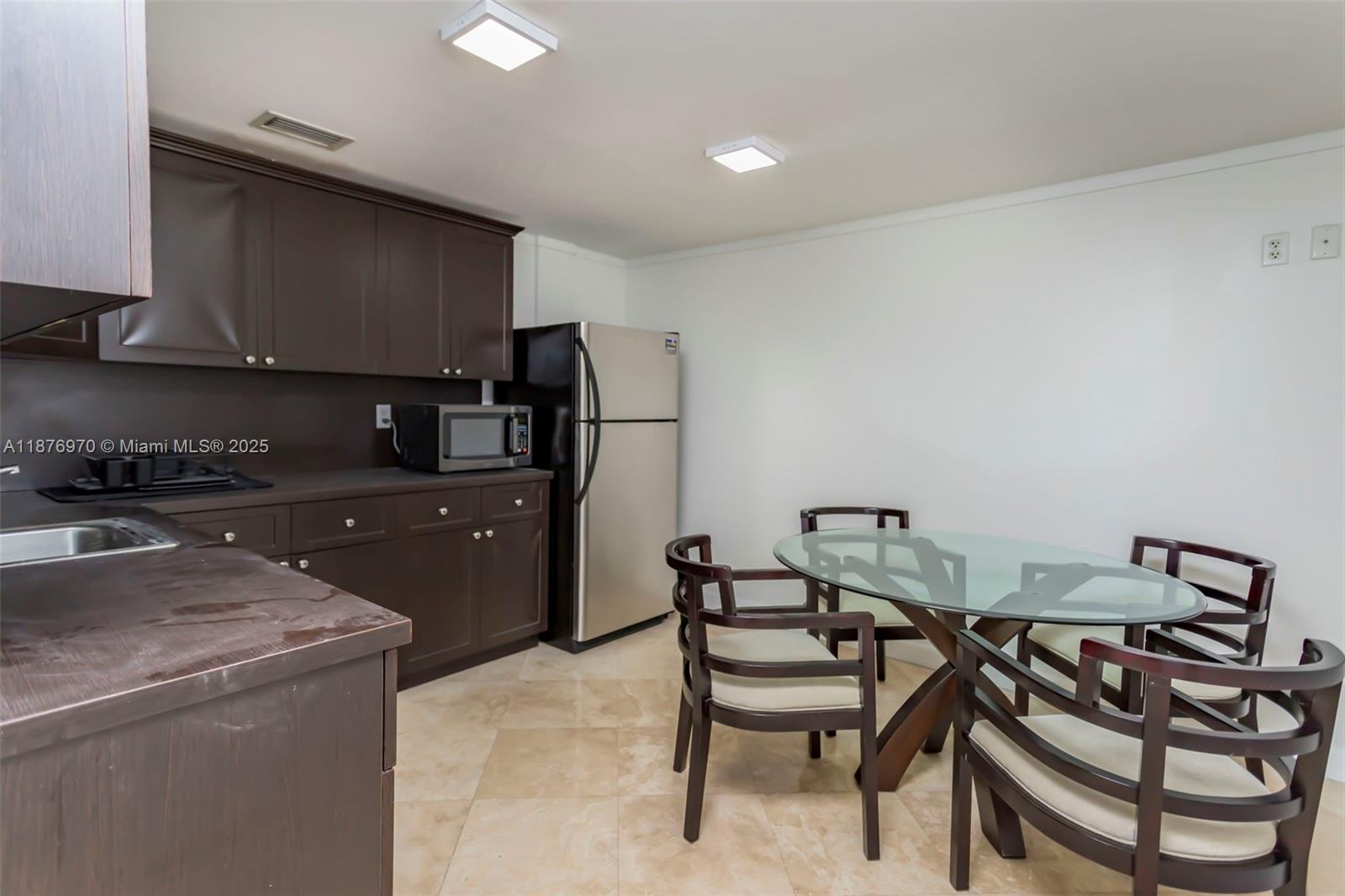 Ver detalles / sq. ft. $ 2025-09-11 0 foto