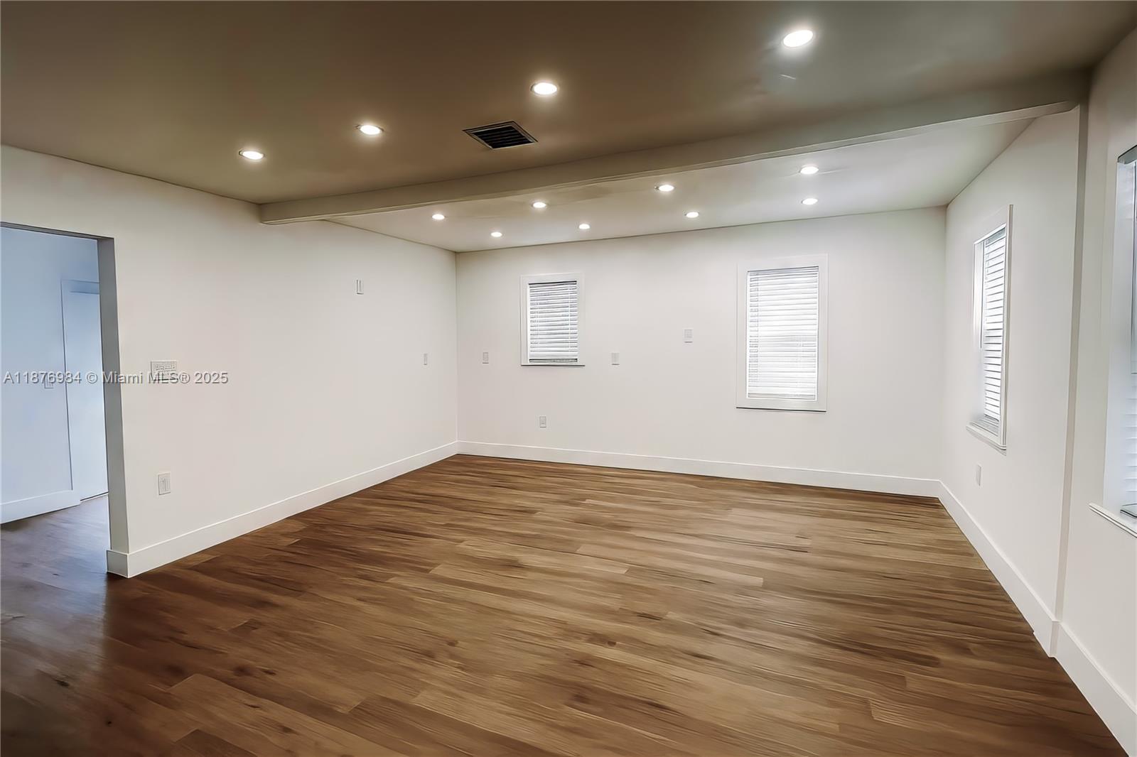   /  1679 sq. ft. $ 2025-09-11 0 Photo