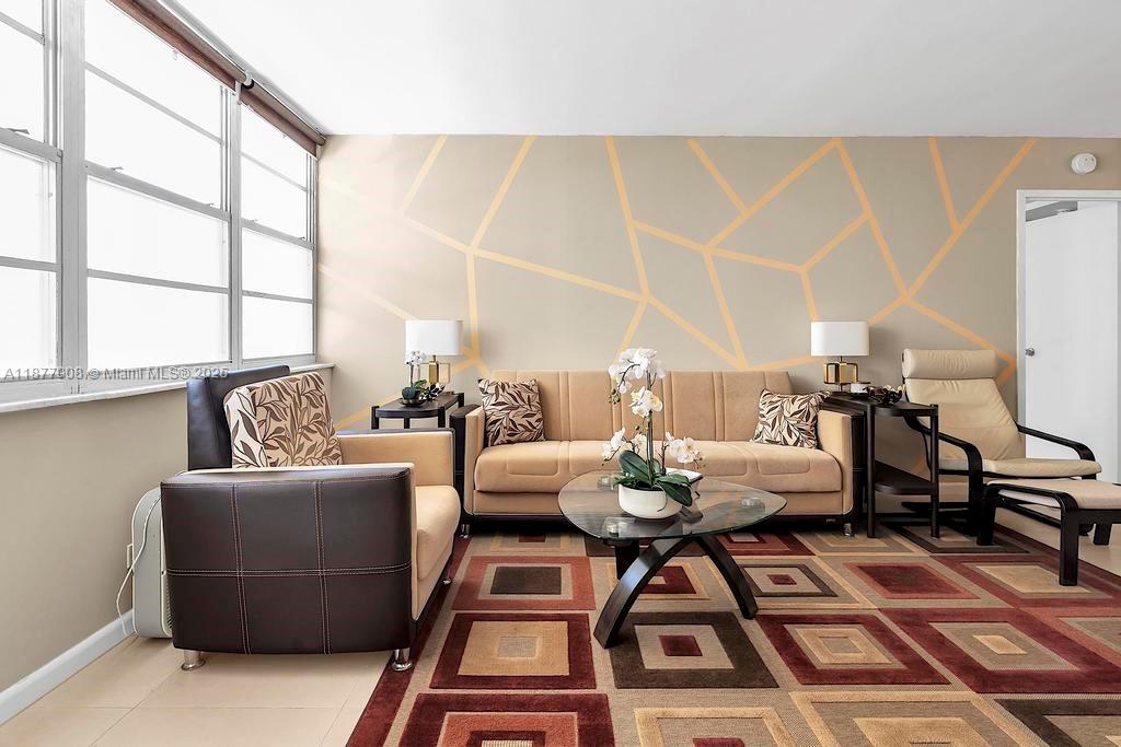 See details 708 2 / 2 1087 sq. ft. $ 2025-09-11 0 Photo