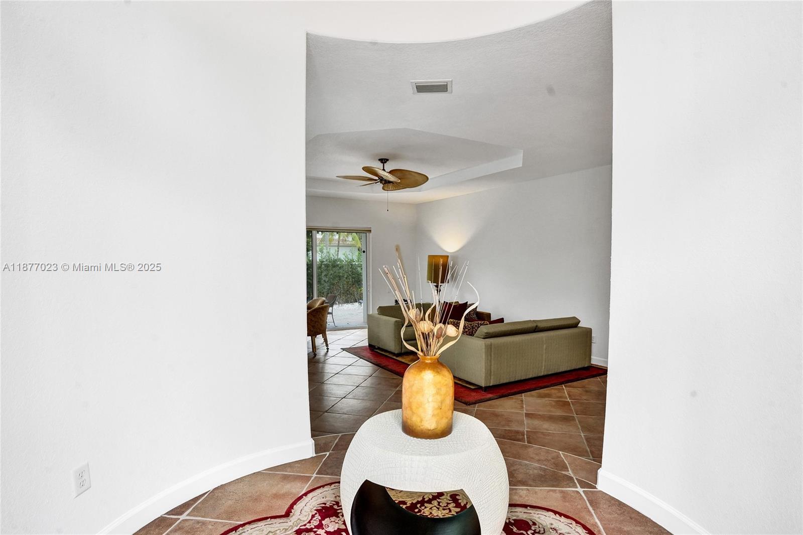 Photo of 842 Spinnaker Dr E  (842), Hollywood, Florida, 33019 - 