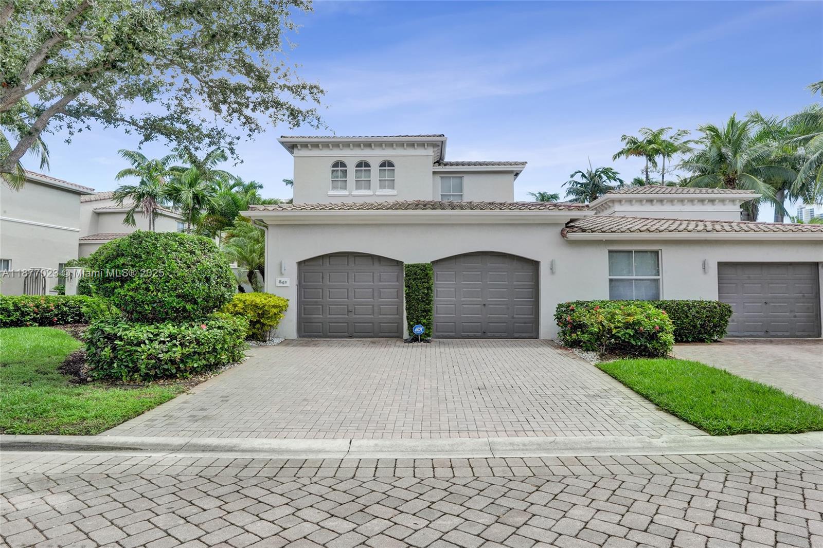Photo of 842 Spinnaker Dr E  (842), Hollywood, Florida, 33019 - 