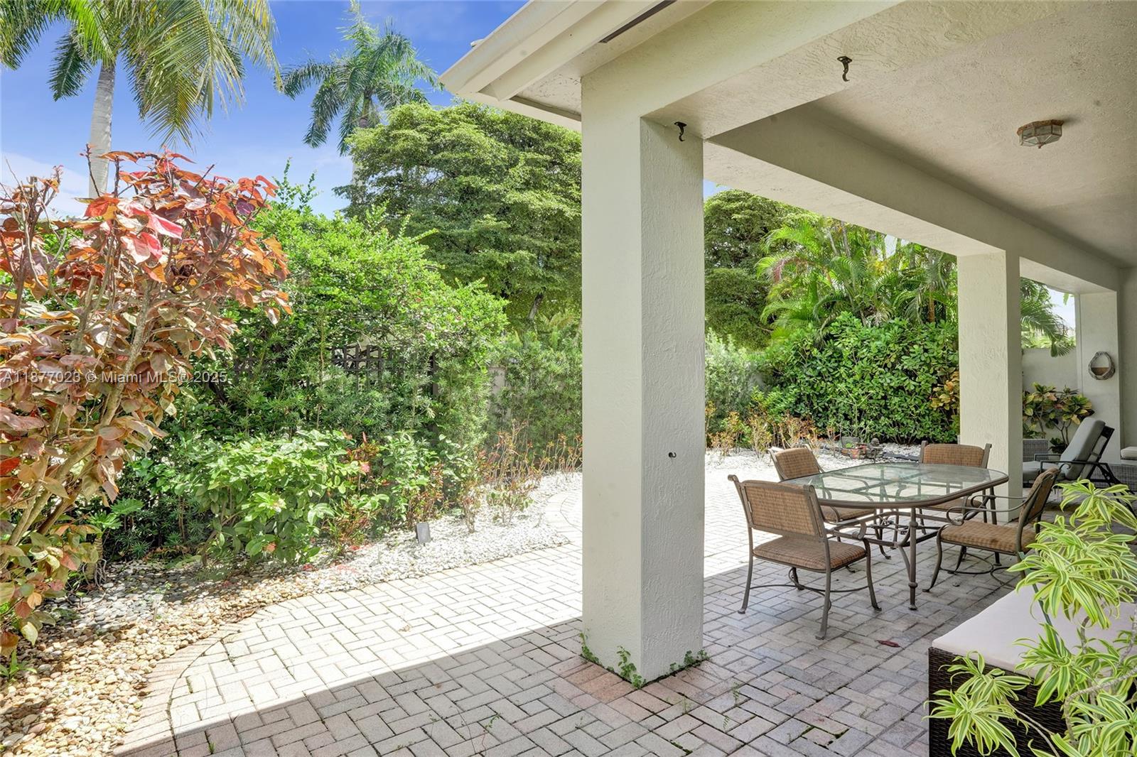 Photo of 842 Spinnaker Dr E  (842), Hollywood, Florida, 33019 - 
