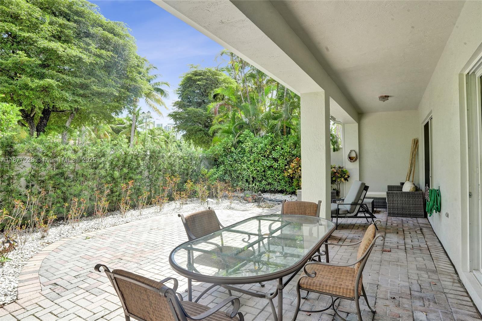 Photo of 842 Spinnaker Dr E  (842), Hollywood, Florida, 33019 - 