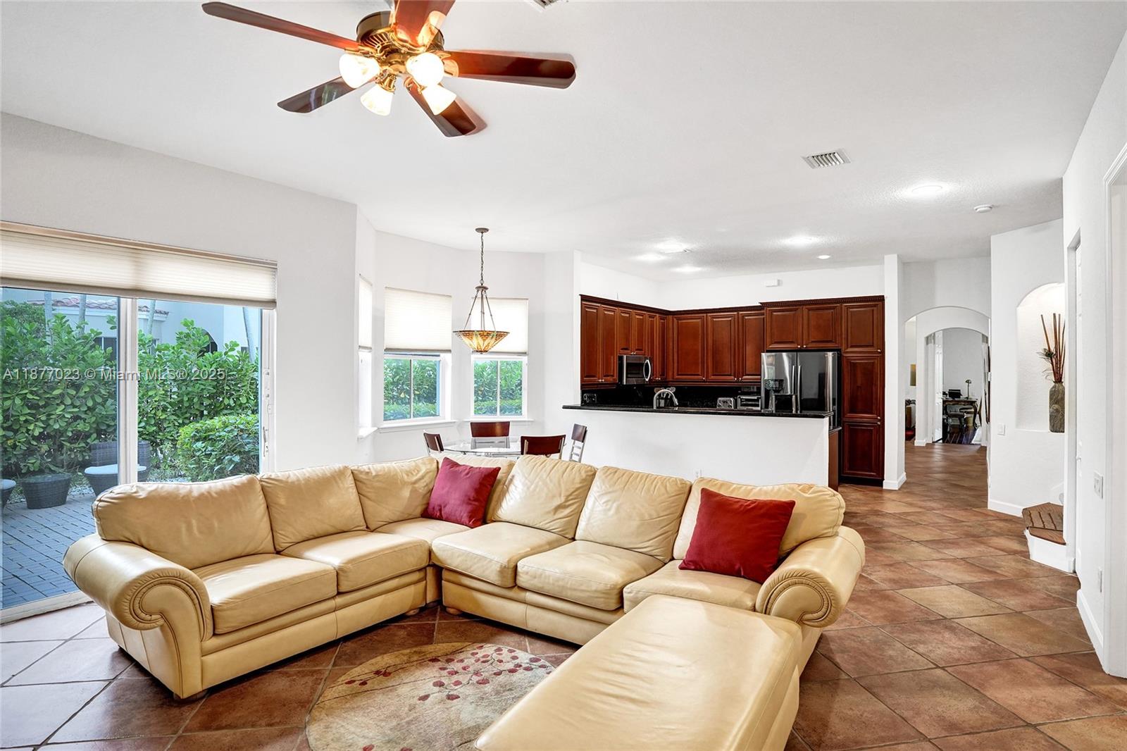 Photo of 842 Spinnaker Dr E  (842), Hollywood, Florida, 33019 - 