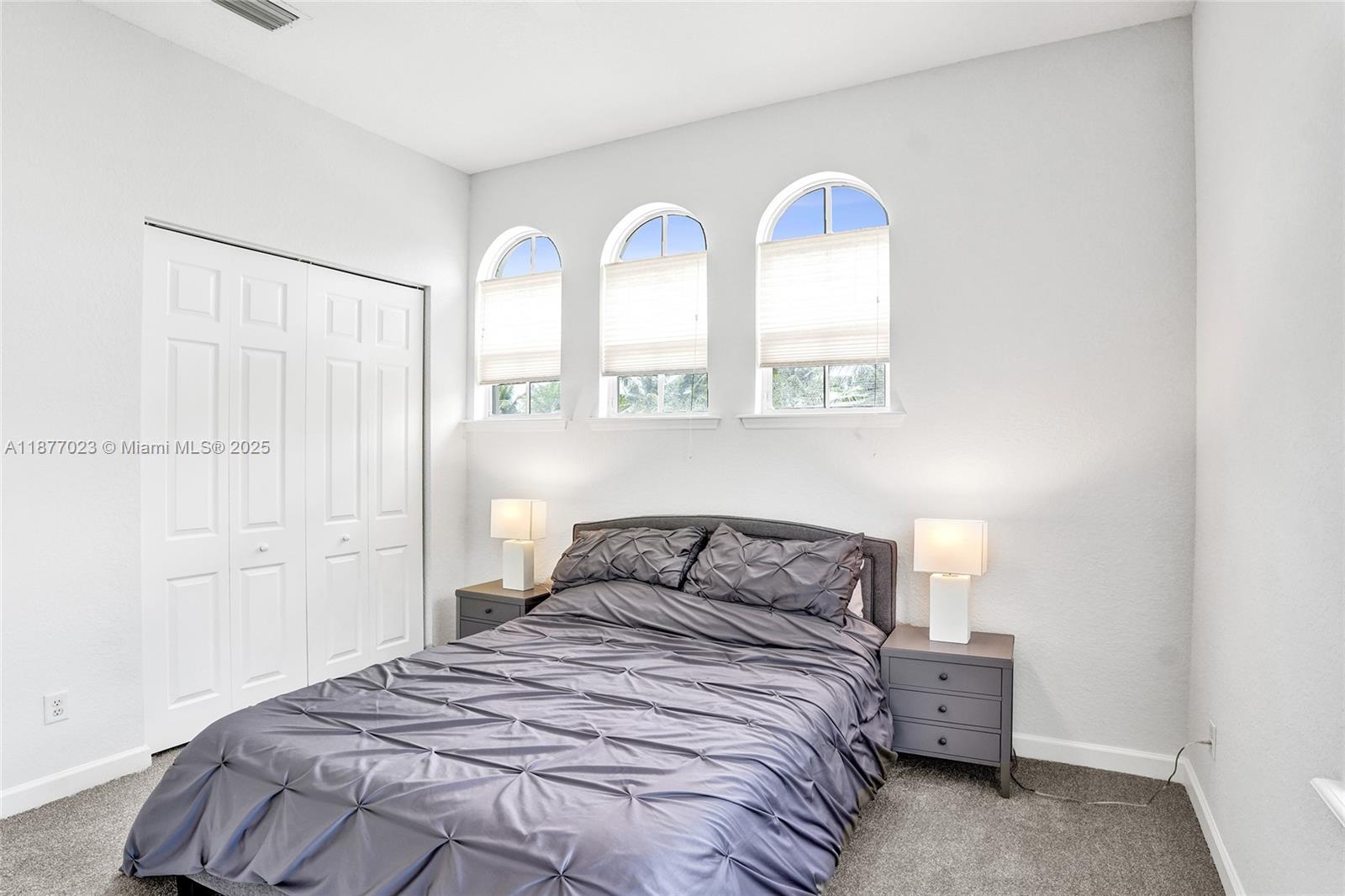 Photo of 842 Spinnaker Dr E  (842), Hollywood, Florida, 33019 - 