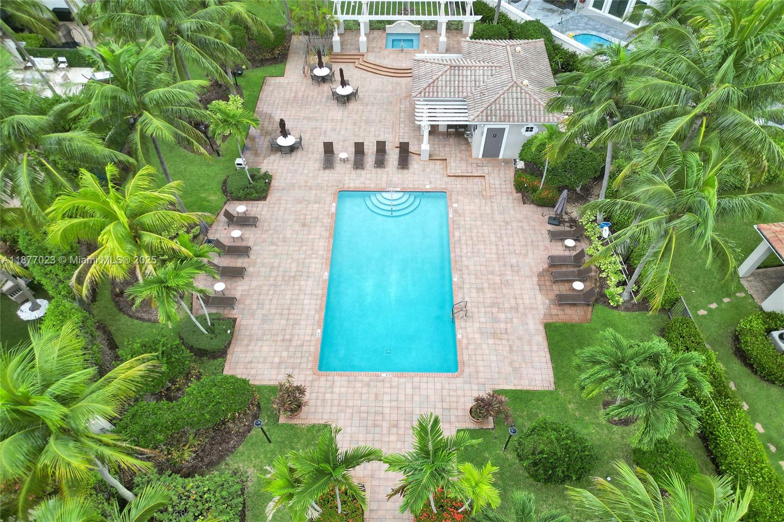Photo of 842 Spinnaker Dr E  (842), Hollywood, Florida, 33019 - 