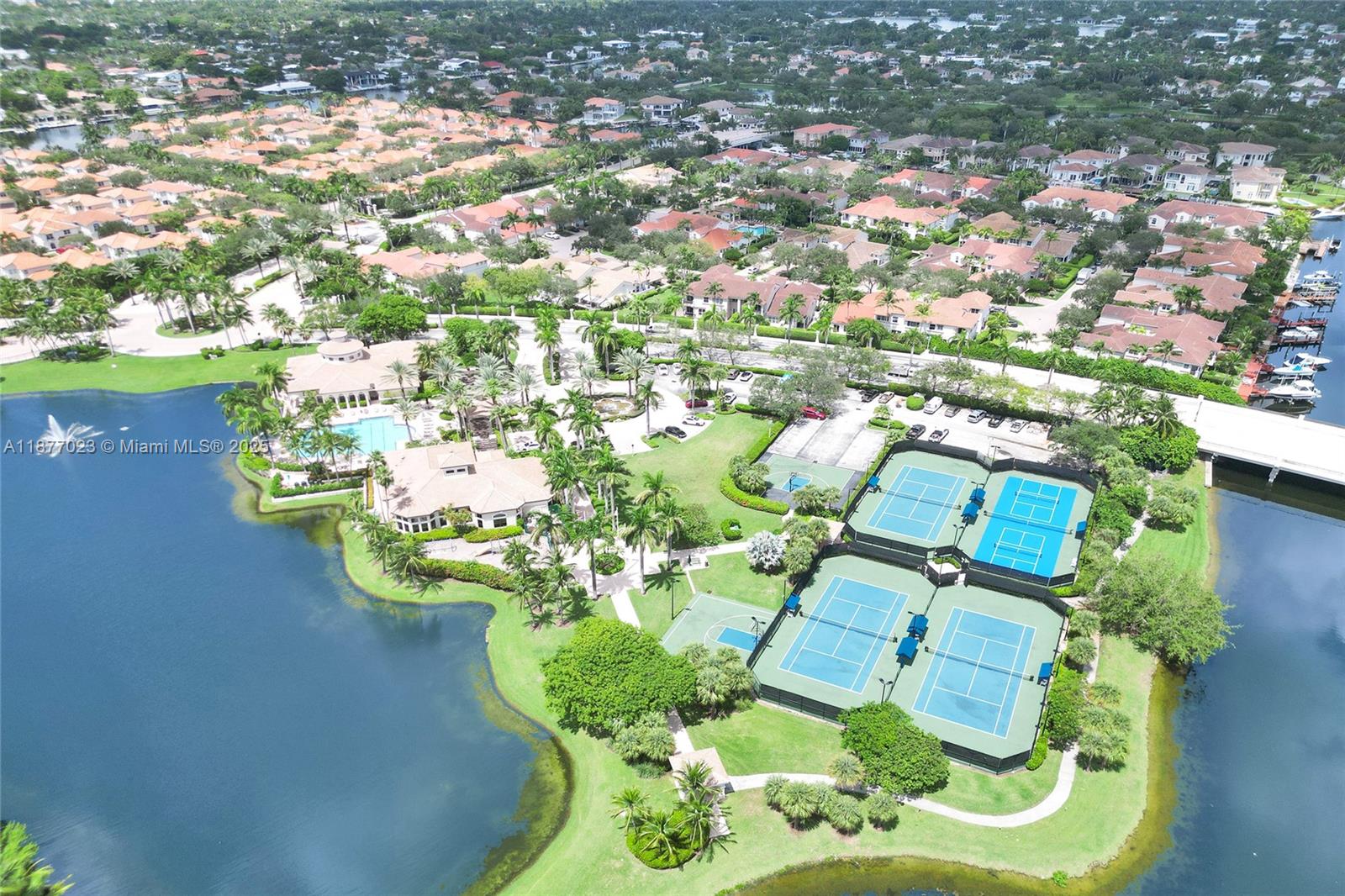 Photo of 842 Spinnaker Dr E  (842), Hollywood, Florida, 33019 - 