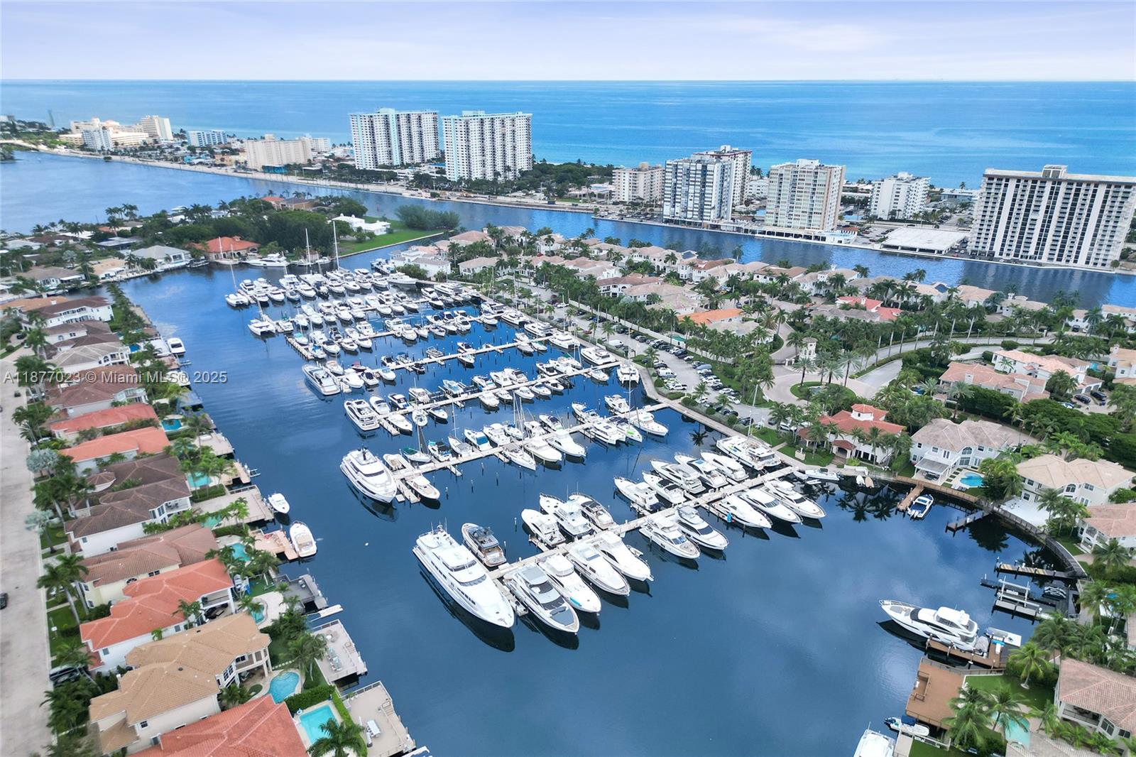 Photo of 842 Spinnaker Dr E  (842), Hollywood, Florida, 33019 - 