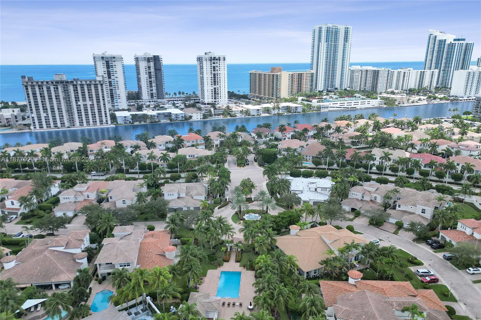 Photo of 842 Spinnaker Dr E  (842), Hollywood, Florida, 33019 - 