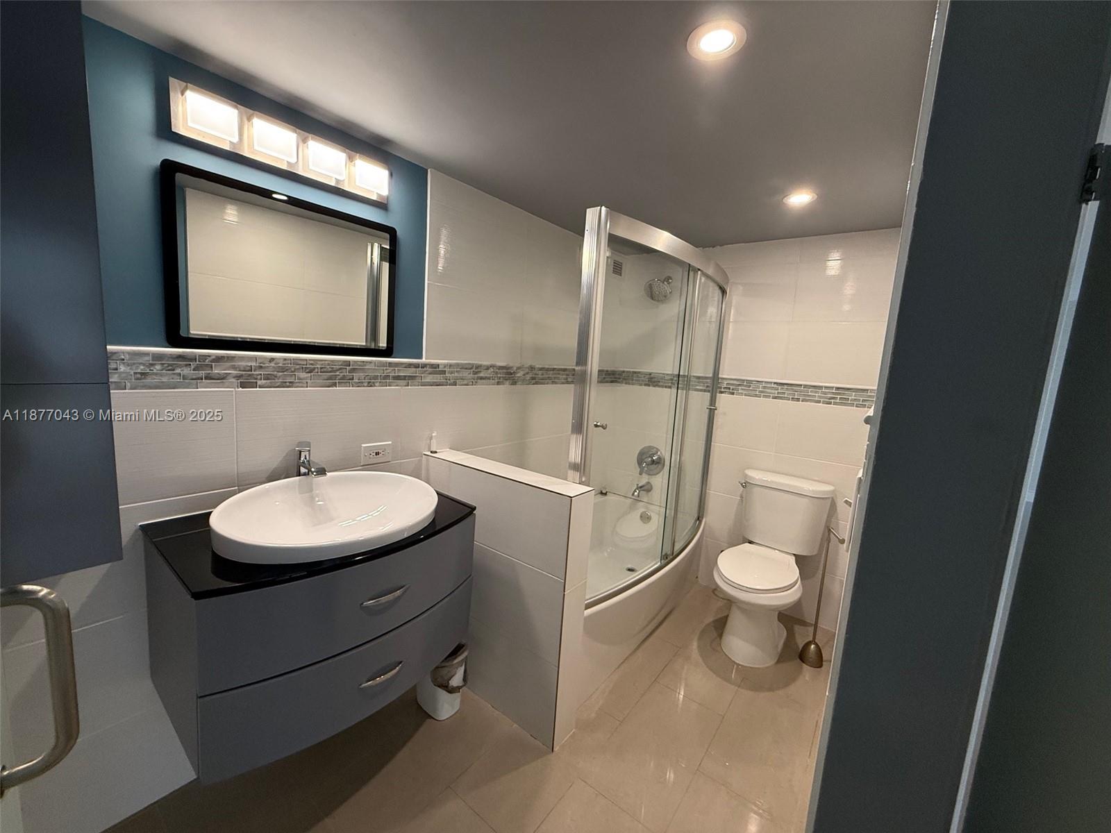 Photo of 16909 Bay Rd  #712, Sunny Isles Beach, Florida, 33160 - 