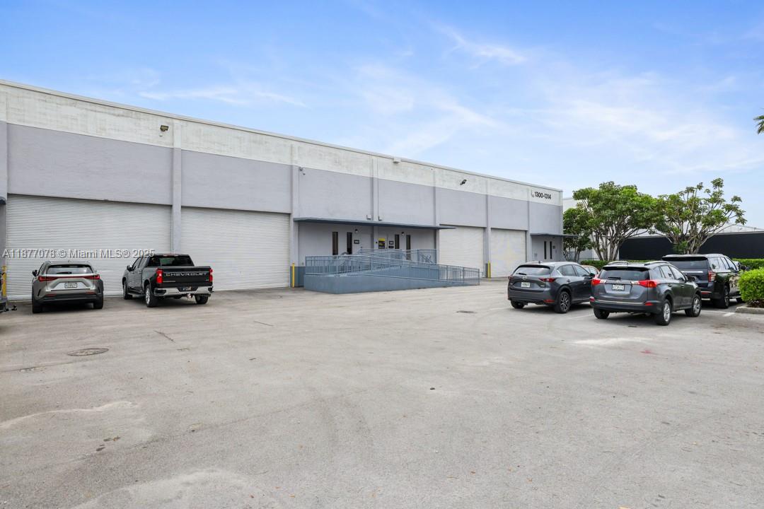 1308  /   sq. ft. $ 2025-09-11 0 Photo