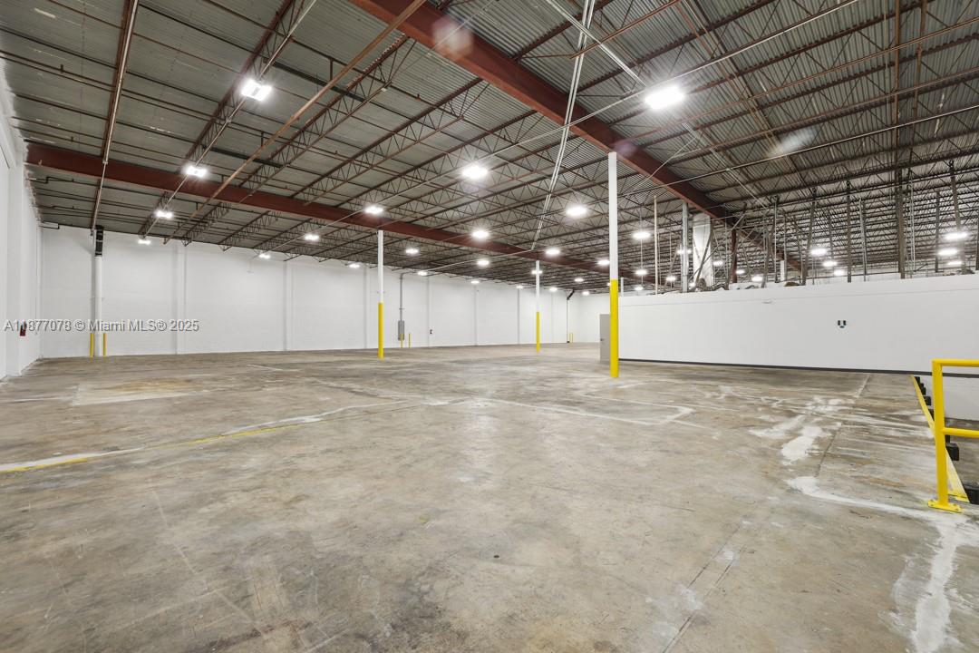 1308  /   sq. ft. $ 2025-09-11 0 Photo