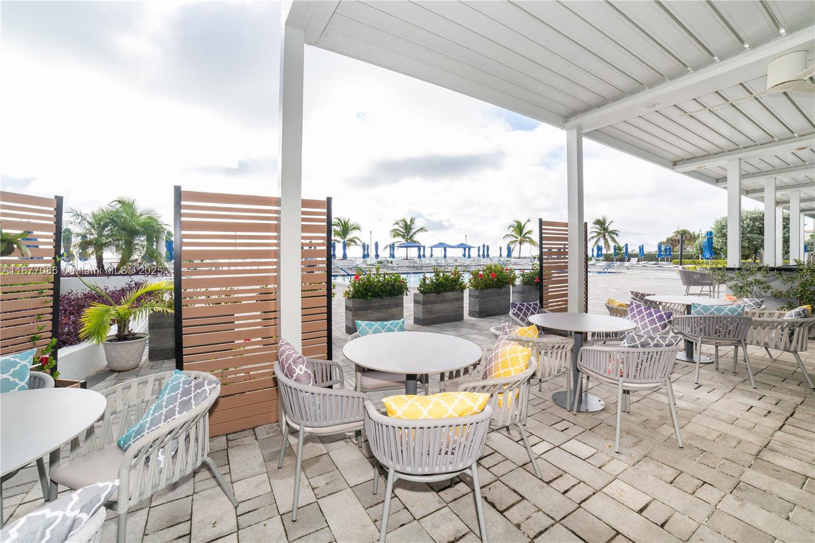 Photo of 1904 Ocean Dr  #604, Hallandale Beach, Florida, 33009 - Restaurant's Outdoor Seating