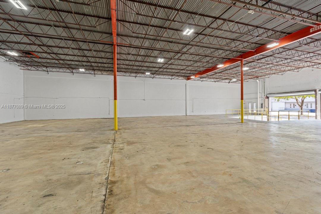 1684  /   sq. ft. $ 2025-09-11 0 foto