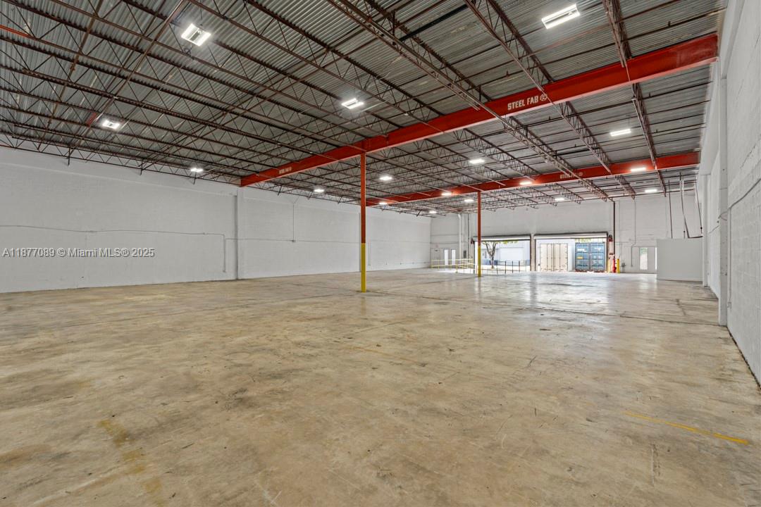 1684  /   sq. ft. $ 2025-09-11 0 foto