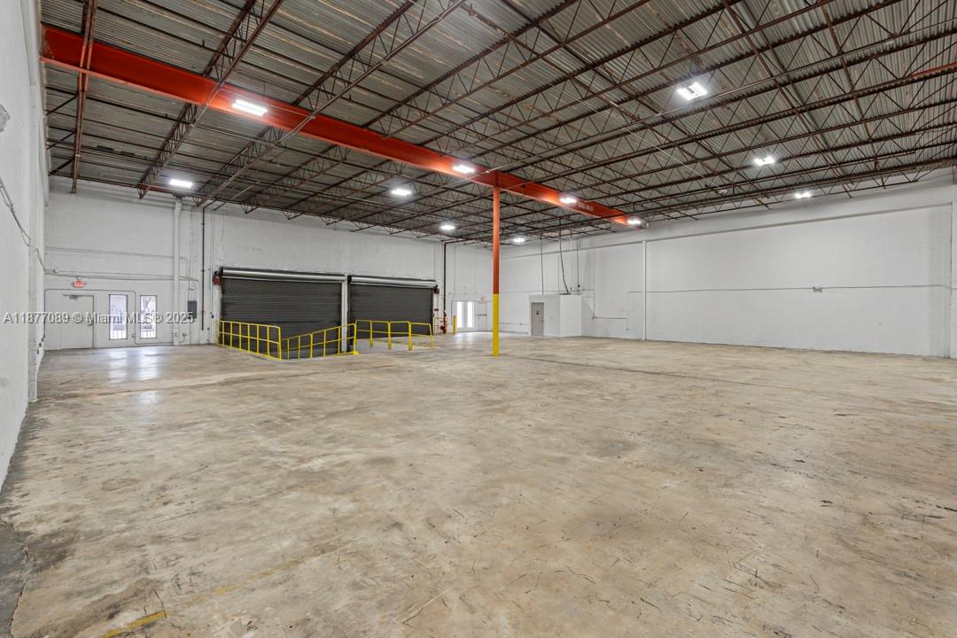 1684  /   sq. ft. $ 2025-09-11 0 foto