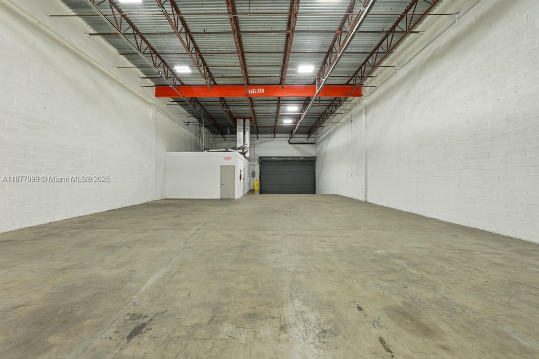 See details 7995-7999 / sq. ft. $ 2025-09-11 0 Photo