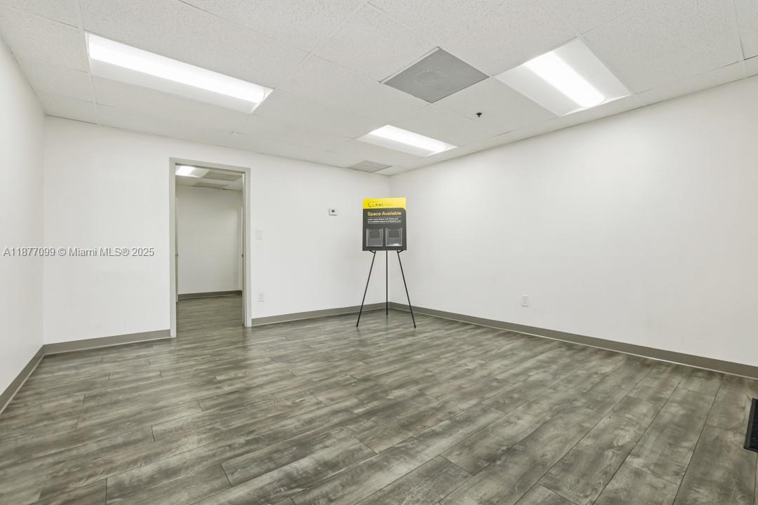 See details 7995-7999 / sq. ft. $ 2025-09-11 0 Photo