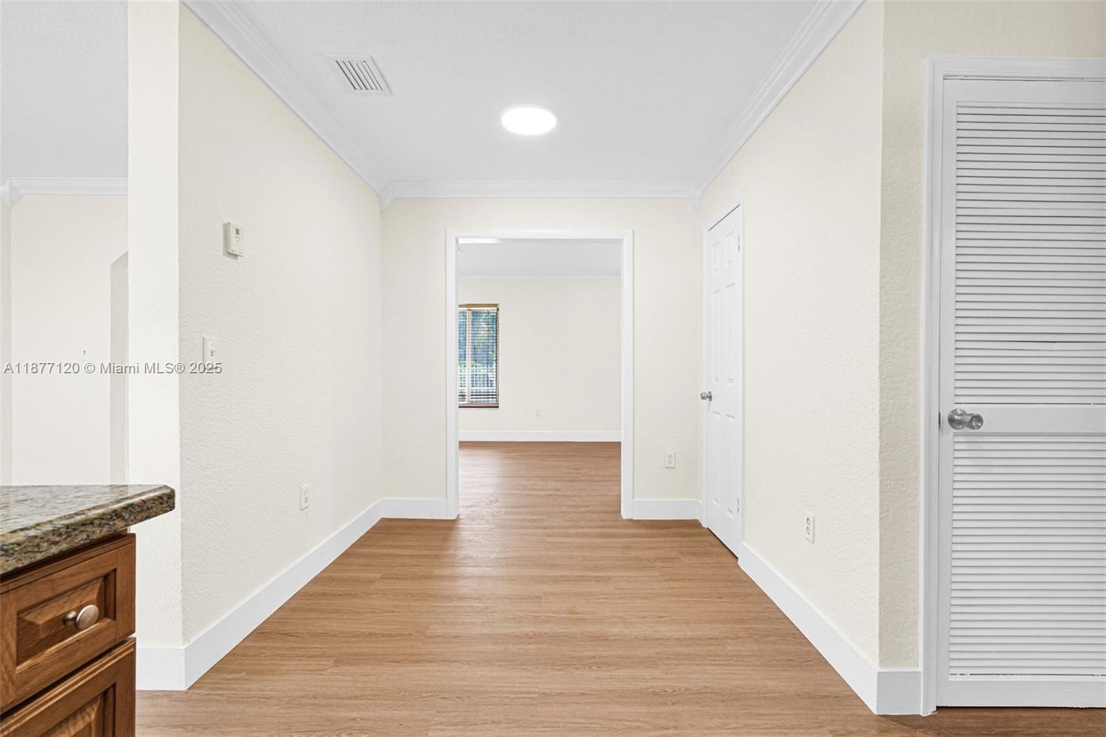   /  2153 sq. ft. $ 2025-09-11 0 Photo