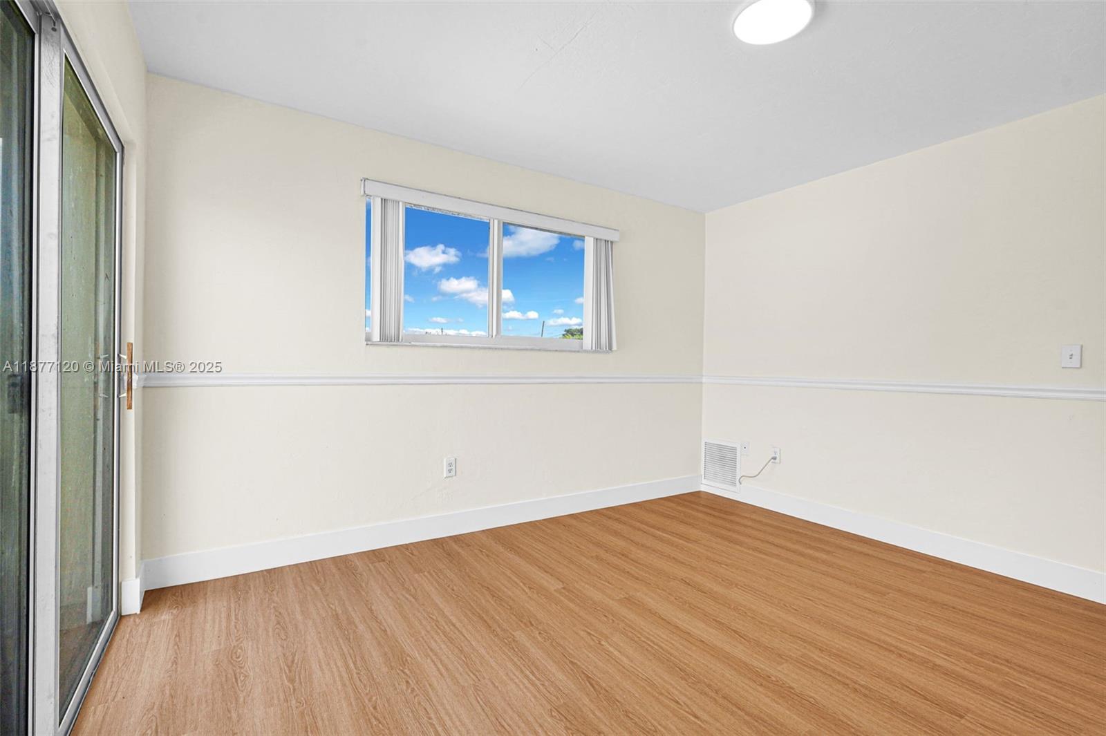   /  2153 sq. ft. $ 2025-09-11 0 Photo