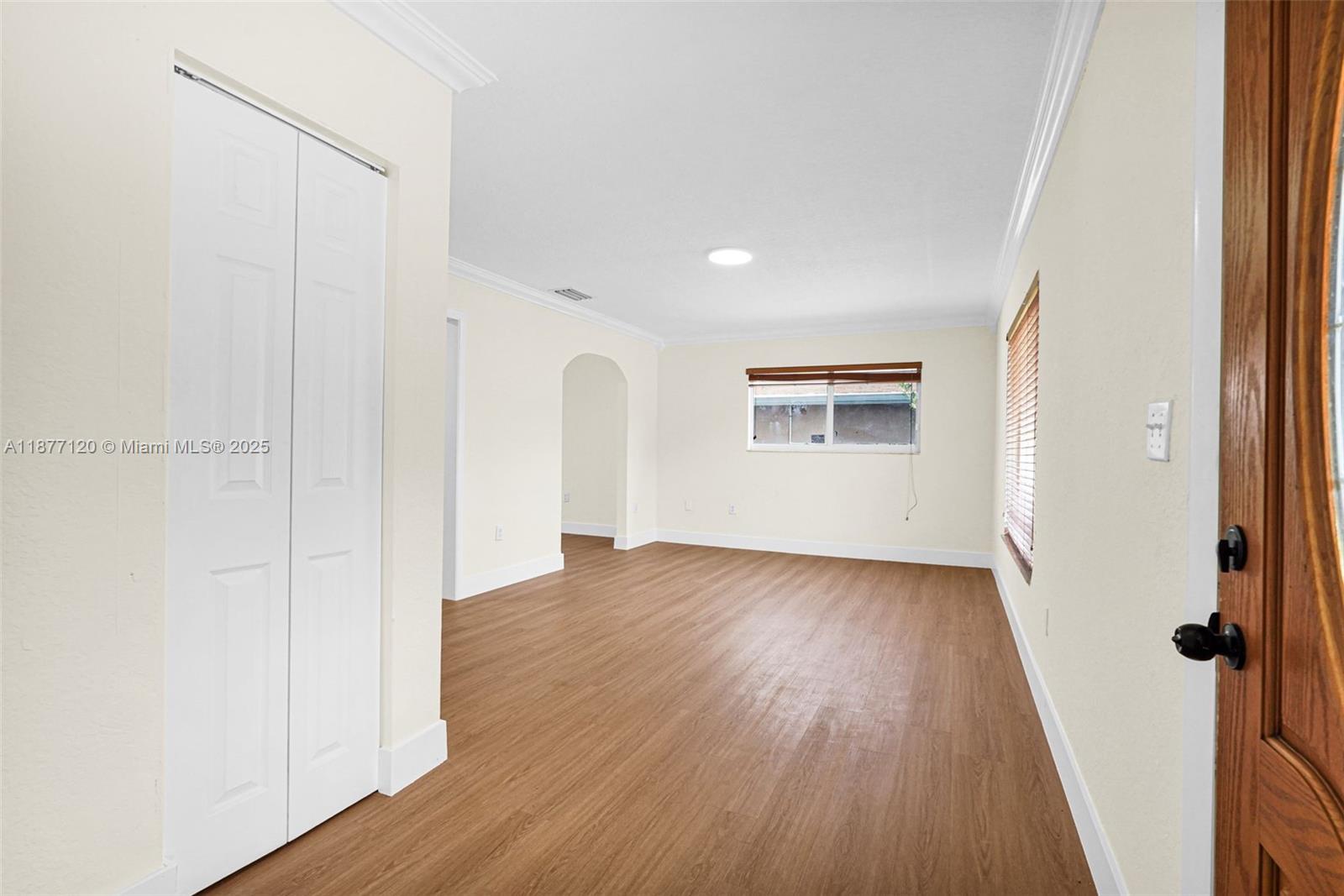   /  2153 sq. ft. $ 2025-09-11 0 Photo