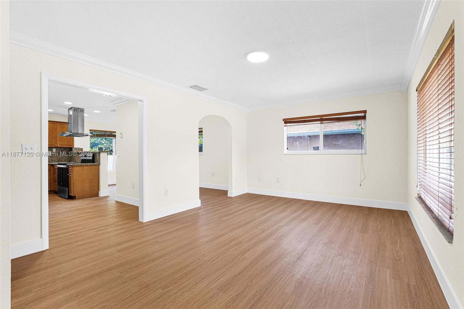   /  2153 sq. ft. $ 2025-09-11 0 Photo
