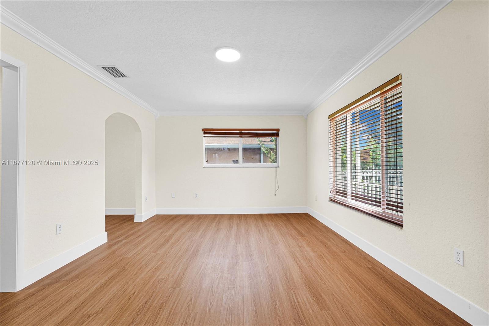   /  2153 sq. ft. $ 2025-09-11 0 Photo