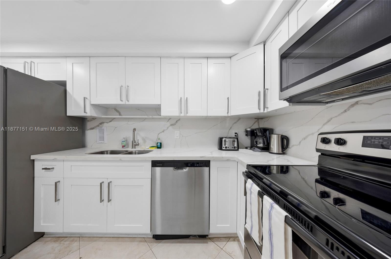 Photo of 3901 Ocean Dr  #7P, Hollywood, Florida, 33019 - 