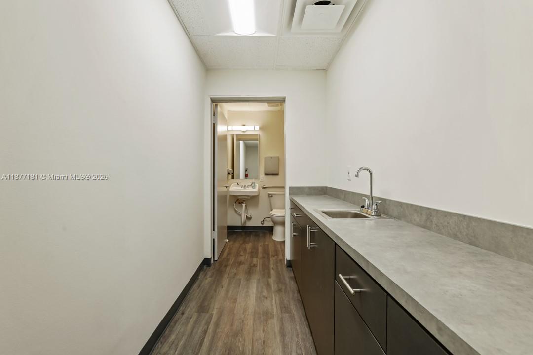 2293  /   sq. ft. $ 2025-10-10 0 Photo