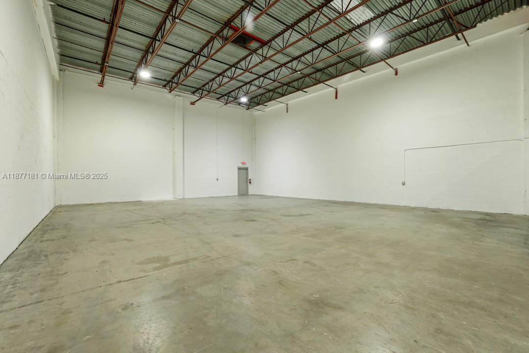 2293  /   sq. ft. $ 2025-10-10 0 Photo