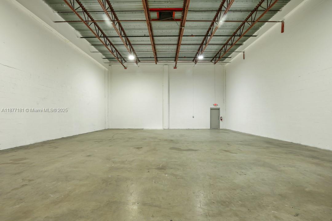 2293  /   sq. ft. $ 2025-10-10 0 Photo