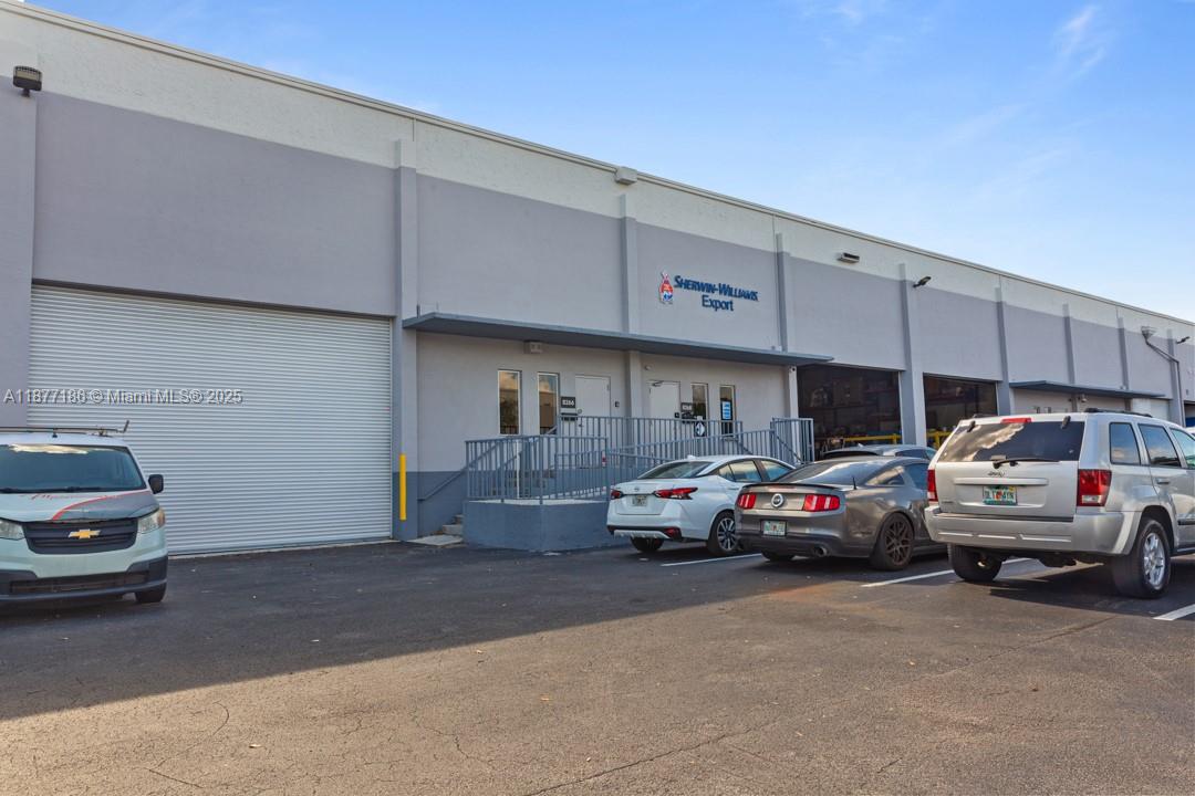 See details 8266 / sq. ft. $ 2025-10-10 0 Photo