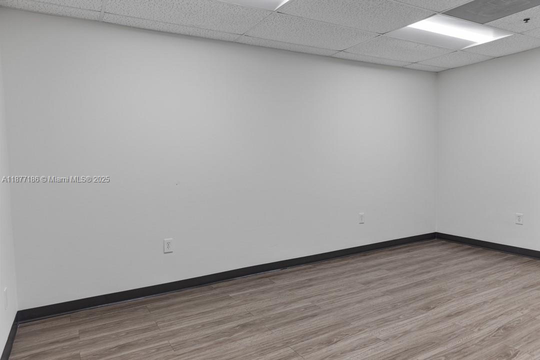 See details 8266 / sq. ft. $ 2025-10-10 0 Photo