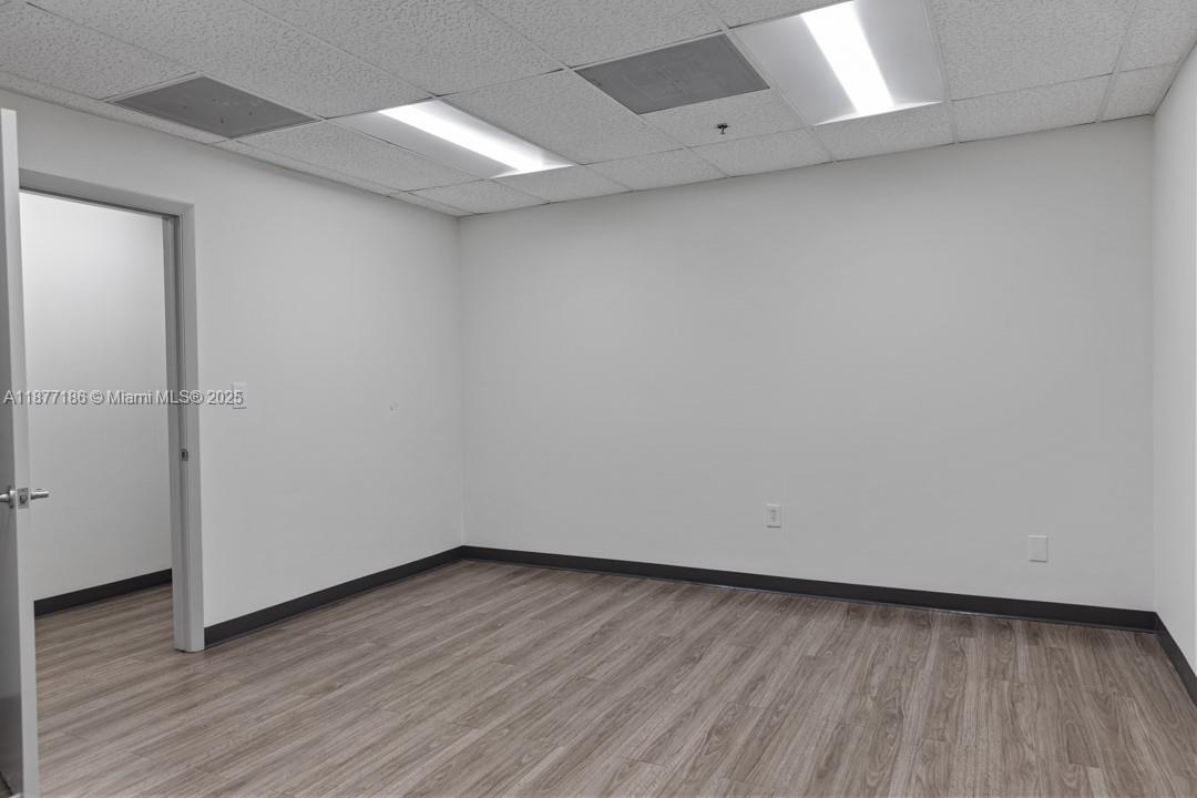 See details 8266 / sq. ft. $ 2025-10-10 0 Photo