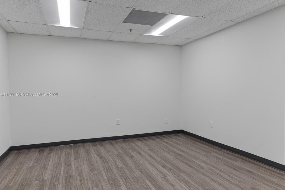 See details 8266 / sq. ft. $ 2025-10-10 0 Photo