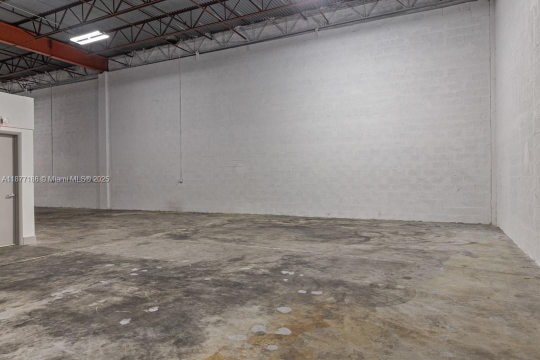 See details 8266 / sq. ft. $ 2025-10-10 0 Photo