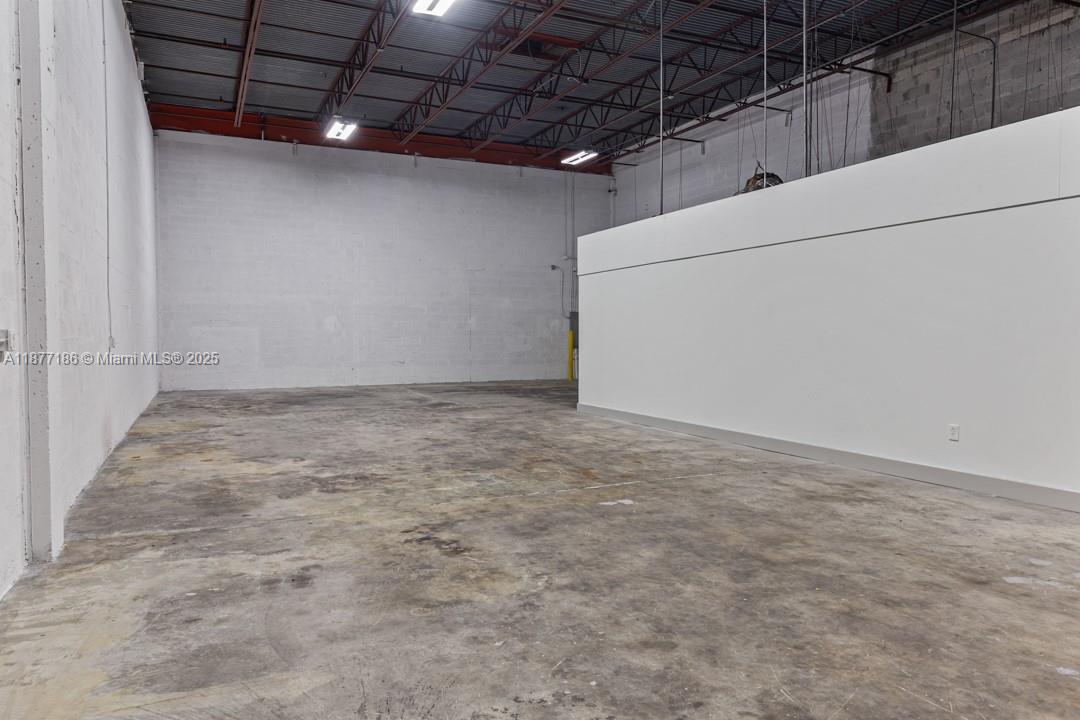 See details 8266 / sq. ft. $ 2025-10-10 0 Photo
