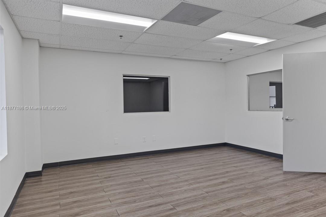 See details 8266 / sq. ft. $ 2025-10-10 0 Photo