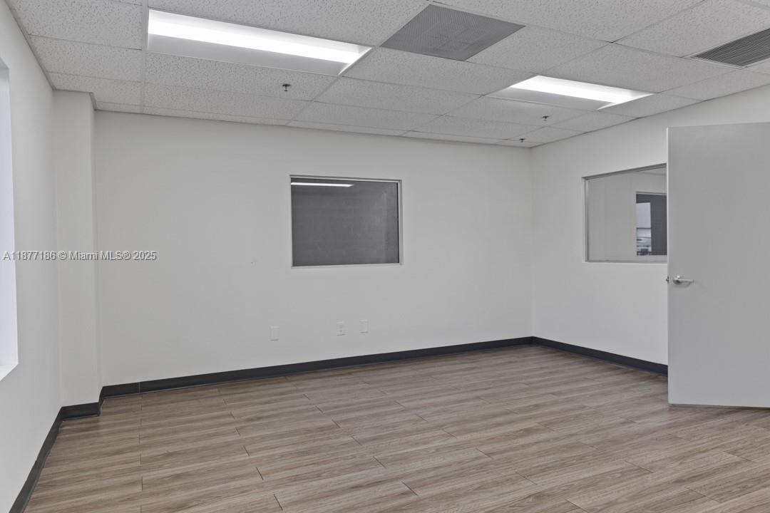 See details 8266 / sq. ft. $ 2025-10-10 0 Photo
