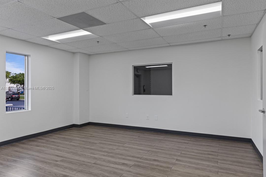 See details 8266 / sq. ft. $ 2025-10-10 0 Photo