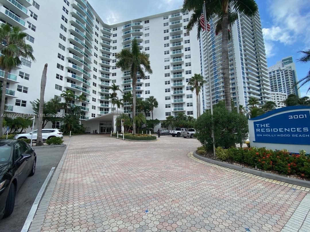 Photo of 3001 Ocean Dr  #833, Hollywood, Florida, 33019 - 