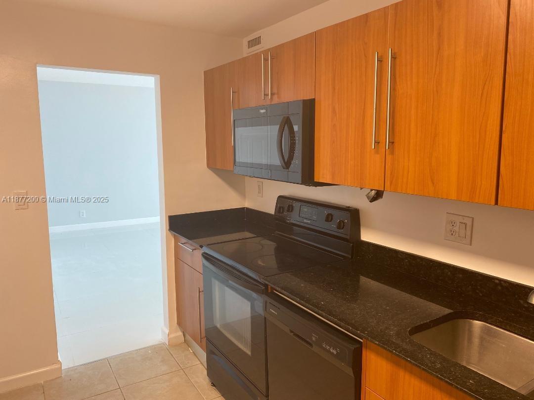 Photo of 3001 Ocean Dr  #833, Hollywood, Florida, 33019 - 