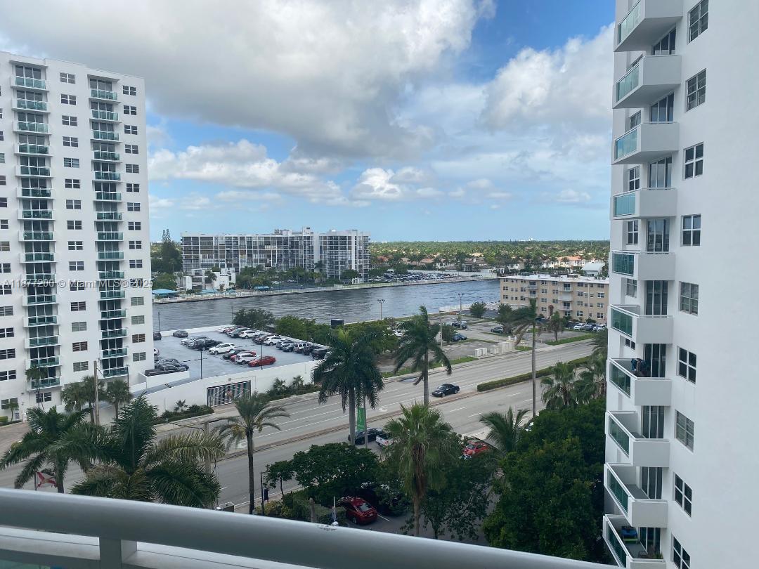 Photo of 3001 Ocean Dr  #833, Hollywood, Florida, 33019 - 