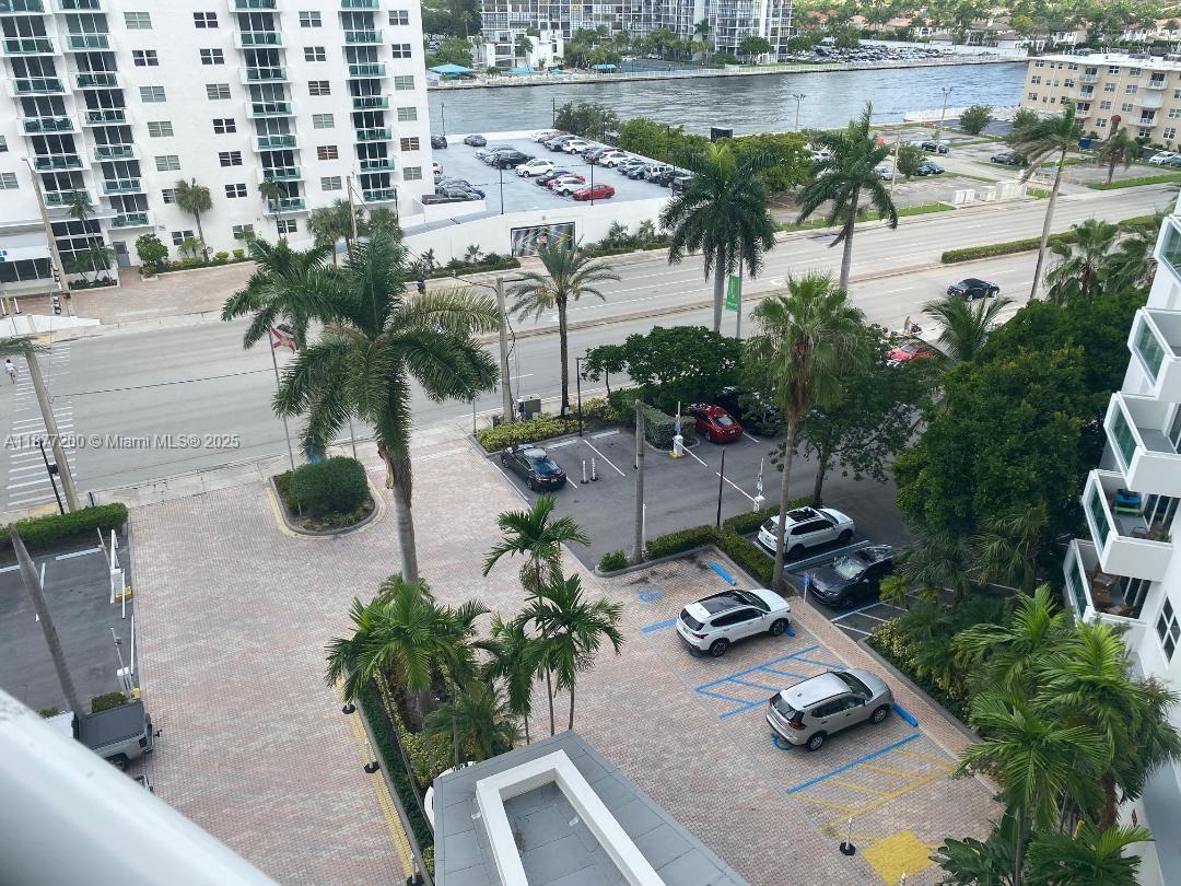 Photo of 3001 Ocean Dr  #833, Hollywood, Florida, 33019 - 