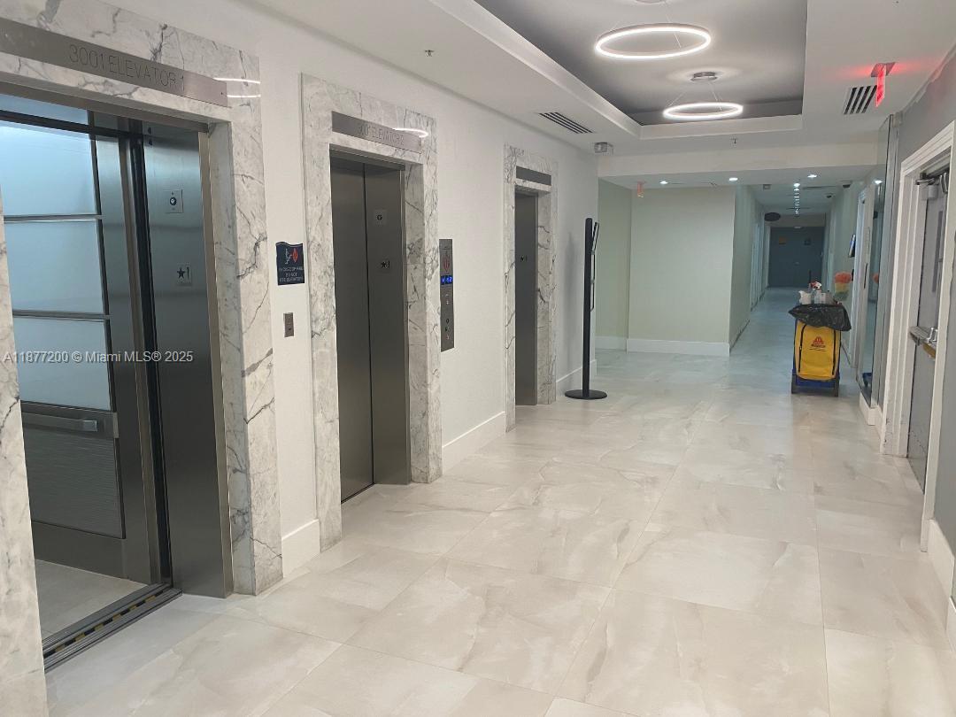 Photo of 3001 Ocean Dr  #833, Hollywood, Florida, 33019 - 